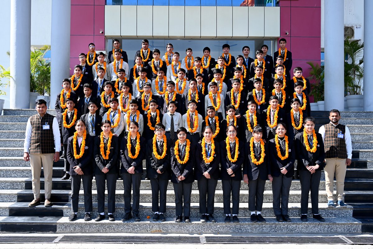 Prince_Eduhub's tweet photo. Cheers for a job well done! Nothing can be compared to your creativity and passion; there's no surprise that you've performed superbly🎉
IIT/JEE and NEET Coaching Institute PCP Pre foundation Wing has secured 35 International Social Science Olympiad Medals.
#prefoundation https://t.co/ZdS5imQ5IG