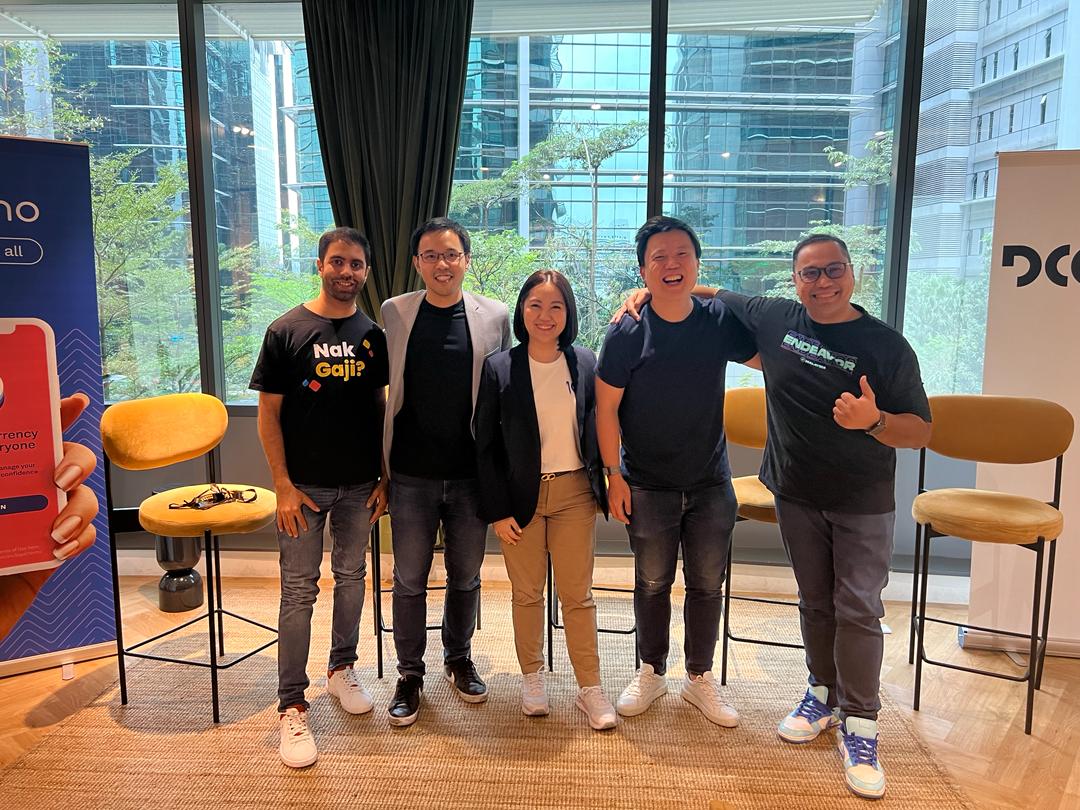 Aaron Fu (@aaronqfu) on Twitter photo Learnt a ton at <a href="/DCGco/">DCG</a>'s #Fintech x #Crypto panel co-hosted w <a href="/Endeavor_MY/">Endeavor Malaysia</a> + <a href="/LunoGlobal/">Luno</a>!
We got to hear from <a href="/ooihann/">Hann Liew, CFP, CFA</a> at <a href="/HalogenCapital/">Halogen Capital</a> who built the world's FIRST Shariah-compliant crypto funds right here in Malaysia 🇲🇾!
Innovators like him are what keep me and the team Learnt a ton at <a href="/DCGco/">DCG</a>'s #Fintech x #Crypto panel co-hosted w <a href="/Endeavor_MY/">Endeavor Malaysia</a> + <a href="/LunoGlobal/">Luno</a>!
We got to hear from <a href="/ooihann/">Hann Liew, CFP, CFA</a> at <a href="/HalogenCapital/">Halogen Capital</a> who built the world's FIRST Shariah-compliant crypto funds right here in Malaysia 🇲🇾!
Innovators like him are what keep me and the team