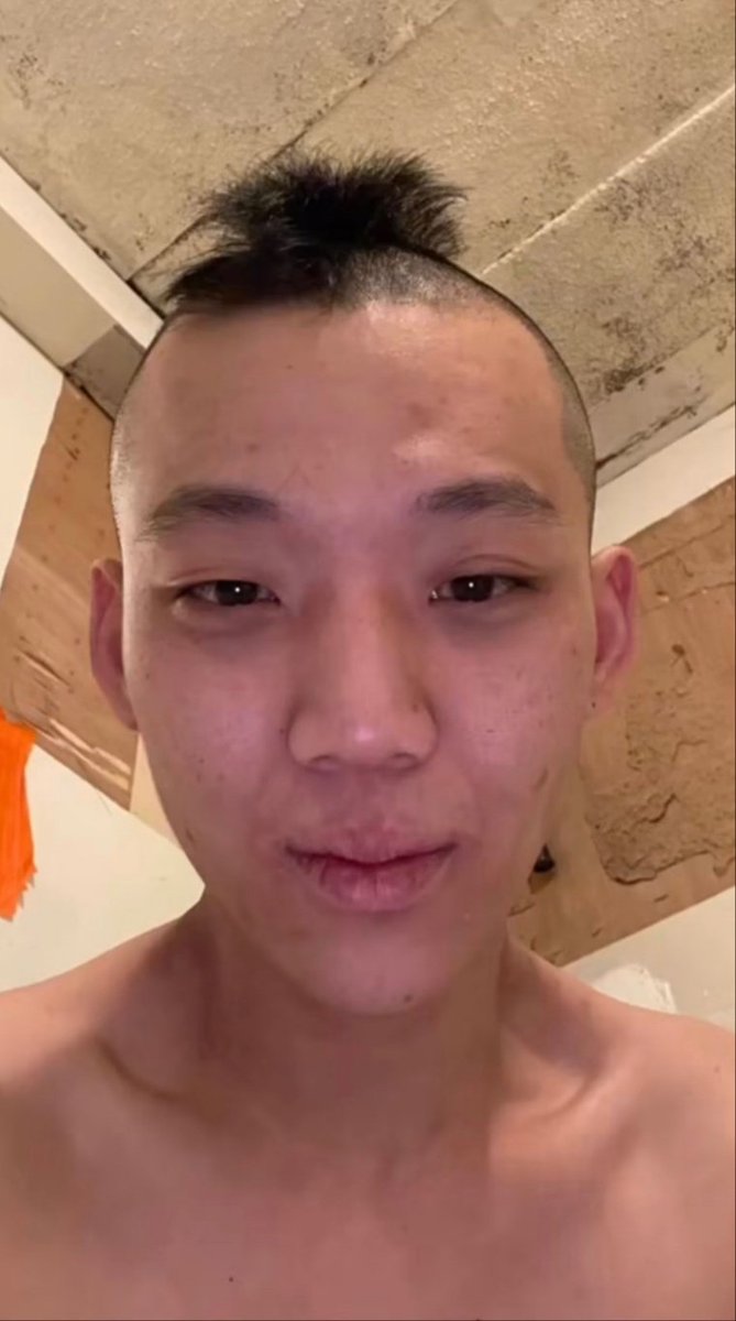 badkeych's tweet photo. 양홍원-타조 https://t.co/2IquERyiOV