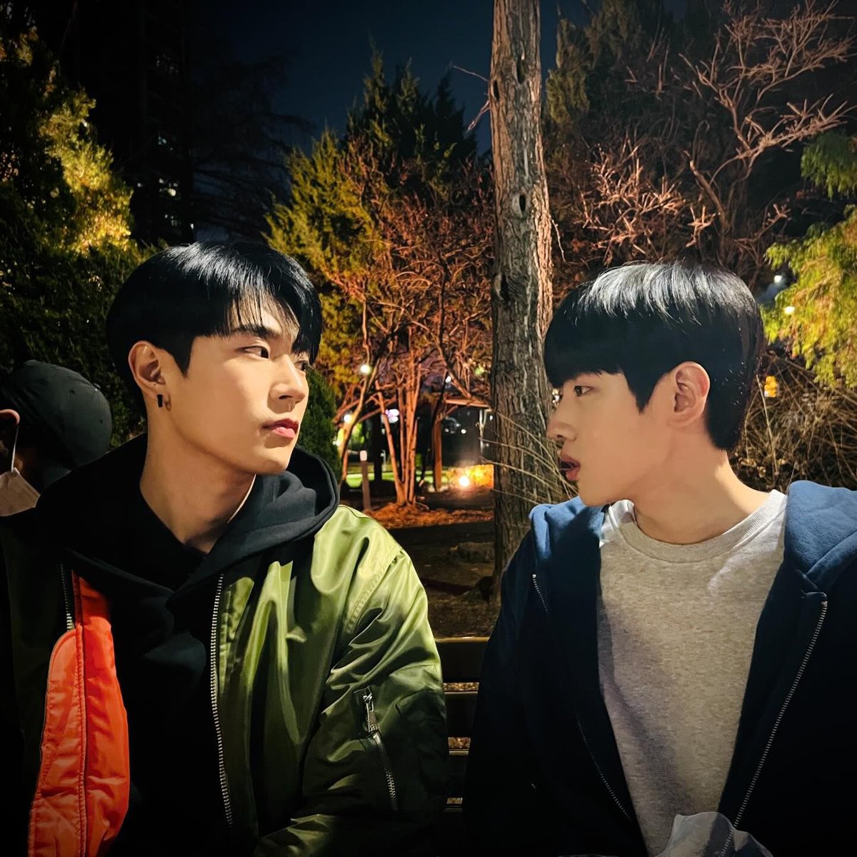 ayneeddu's tweet photo. THE WAY PARK SEOHAM LOOKING AT PARK JAECHAN😭😭😭😭😭😭😭😭😭😭😭😭 https://t.co/nLZi3gFivQ