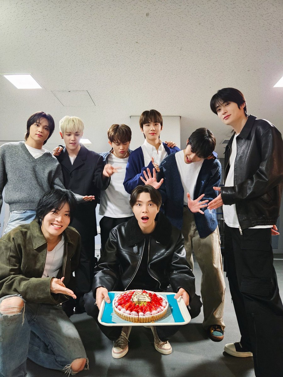 NZT127_official's tweet photo. ᅠ

˚₊✩‧₊∧＿∧                 
✮⋆（ ̳◝ ·̫ ◜ ̳ )つ━☆☆*
✮⋆⊂　 　 ノ 　　　☆☆
✮⋆˙し - Ｊ　　　°。+ * 
　　　　　　　　　.☆
　　　　　　　　　 ｡ﾟﾟ･｡･ﾟﾟ。
　　　　　　　　　ﾟ.      J      ｡ﾟ
　　　　　　　　　 　ﾟ･｡･ﾟ
Happy birthday Big Boy.

ᅠ https://t.co/A8vqUX8kgG