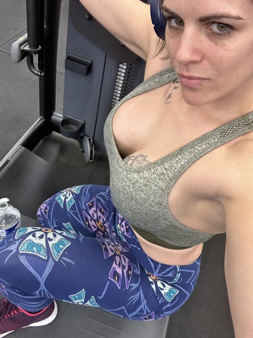 Un bon #vendrediseins  https://t.co/l5U0ULdohd   #vendredisein  @PartageDefiHot @DLingeriesexy @hotmodelsOMG<a href="/tag/vendrediseins"class="tags">#vendrediseins</a><a href="/tag/vendredisein"class="tags"><span>#vendredisein</span></a>