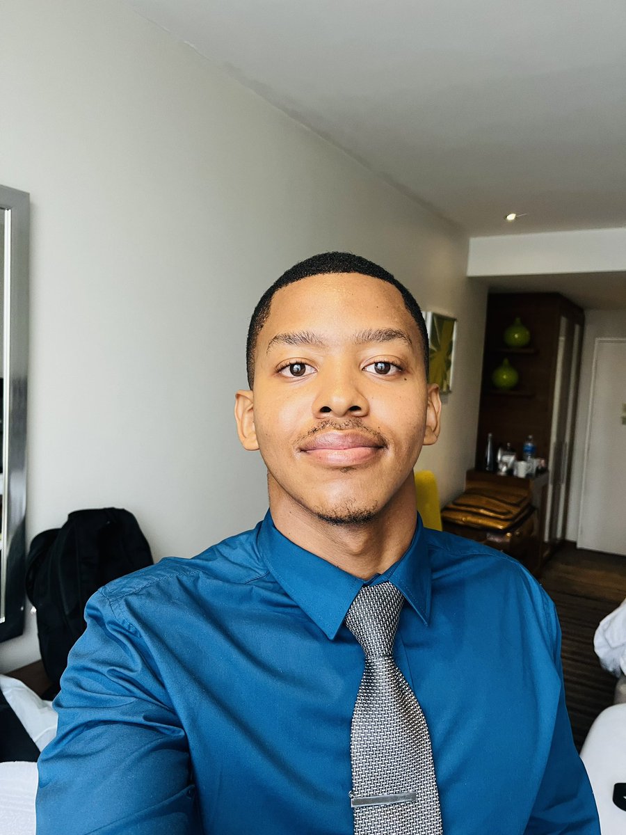 sbusovelebayi's tweet photo. We made it to Friday! ☺️🥰 https://t.co/YkrjQc2xHV