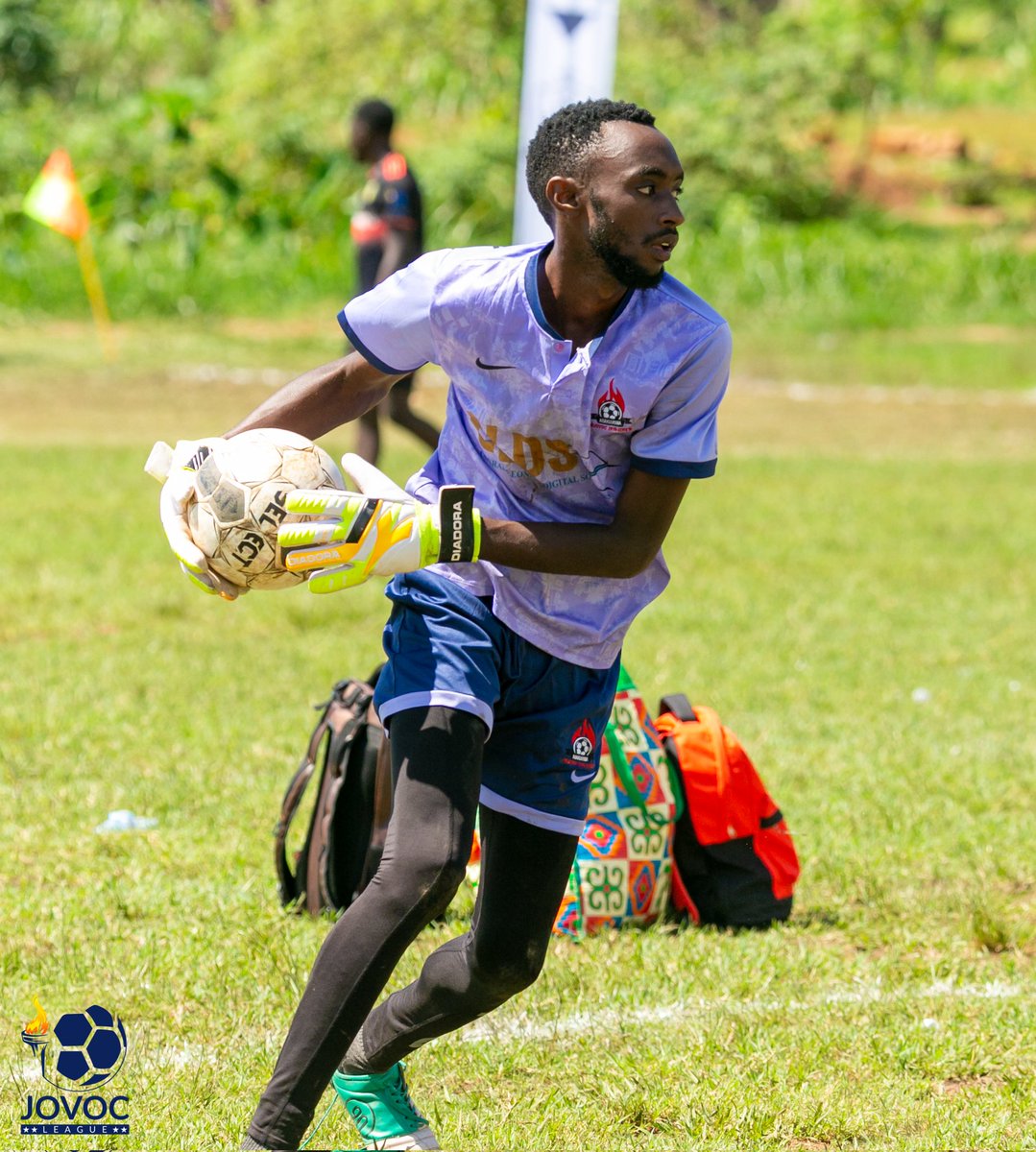 abakuubwa's tweet photo. BREAKING NEWS:
Our shot stopper @NUWAGABA41 has signed papers to extend his stay with us for one more season(Sn4), with an option of another season(Sn5).
#HembaGwake #GreenMerchants https://t.co/rQUxnDlsoE