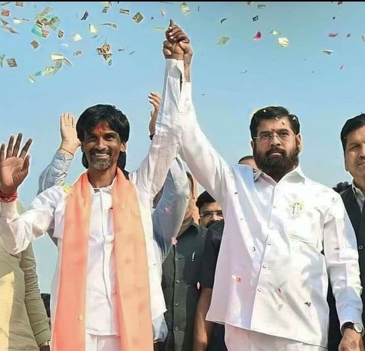 KochePatil's tweet photo. ज्यांच्या वर सर्वांनी टीका केली त्यांनीच 
ऐतिहासिक निर्णय घेयचे धाडस केले  अशा धाडसी  लोकप्रिय सामान्य ते असामान्य वेक्तिमत्व महाराष्ट्र राज्याचे  मुख्यमंत्री श्री एकनाथजी शिंदसाहेबे यांना वाढदिवसाच्या शुभेच्छा
प्रभू वैधनाथ आपणास उदंड आयुष्य देवो
@mieknathshinde https://t.co/Mc4qe4SPX8