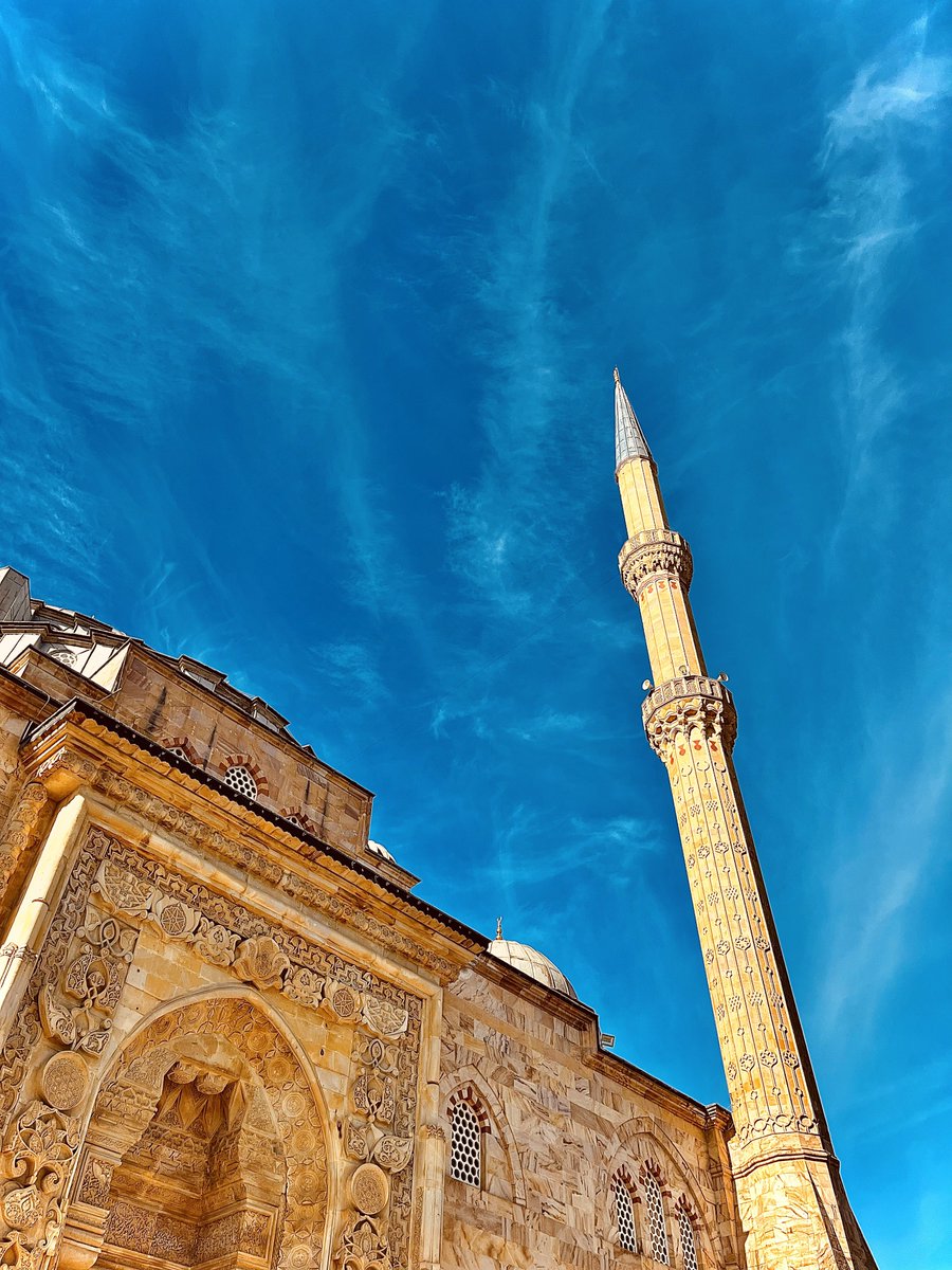 recepyakar028's tweet photo. Bir cuma gününe daha ulaştık, çok şükür. Hep birlikte nice hayırlı, sağlıklı ve bereketli günler yaşamak dileğiyle, #Cuma'mız mübarek olsun. https://t.co/ktmPIafLSw