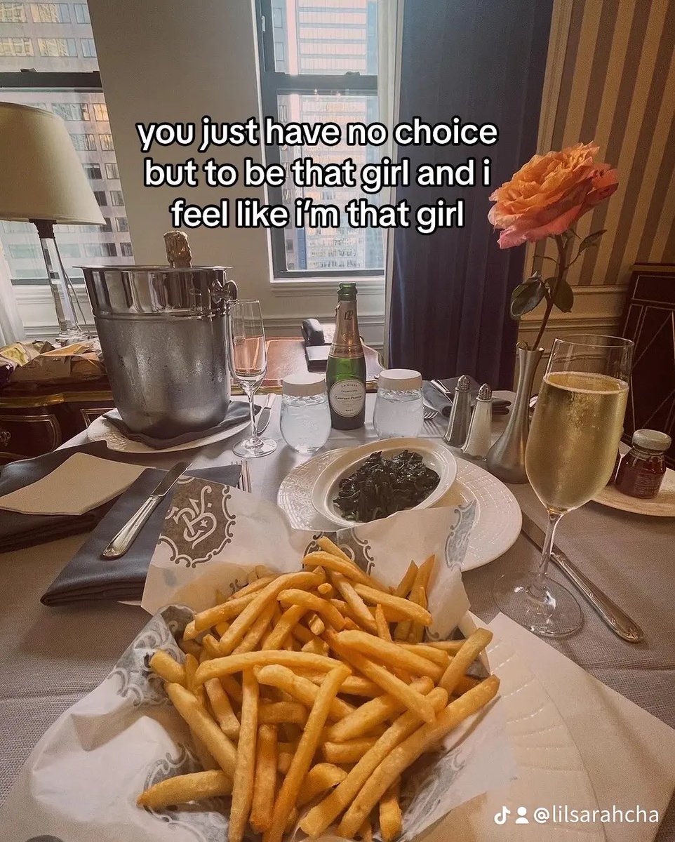 lilsarahcha's tweet photo. it’s called NOT SETTLING FOR THE BARE MINIMUM !!! 🗣️🗣️🗣️ https://t.co/PRciQaQUHD