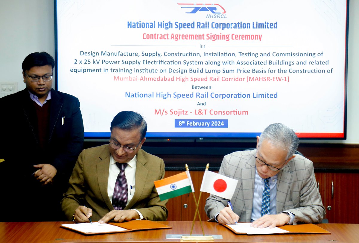 RailMinIndia's tweet photo. Rapid progress in the #BulletTrain Project on #MAHSR corridor! Contract signed for executing electrical works under EW-1 package, a significant leap towards achieving speeds of up to 320 km/h. https://t.co/LQvPhWcKyc