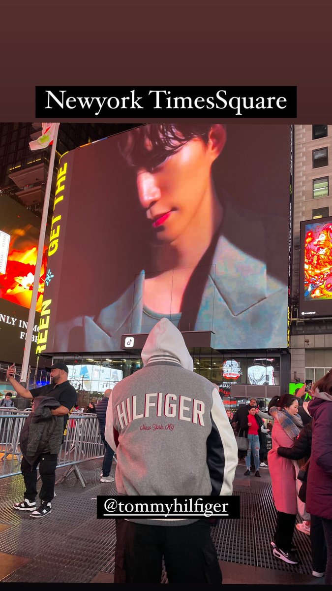 iconic_junho's tweet photo. #LEEJUNHO filming our welcome billboard in iconic Times Square💛

🗽Welcome to New York🗽
🏠Welcome to Our House🏠

#iconicljh #이준호 #NYFW #NYFW24 #TommyHilfiger #LeeJunhoXTommyHilfiger
@dlwnsghek @follow_leejunho @TommyHilfiger https://t.co/OdyEdVV86H