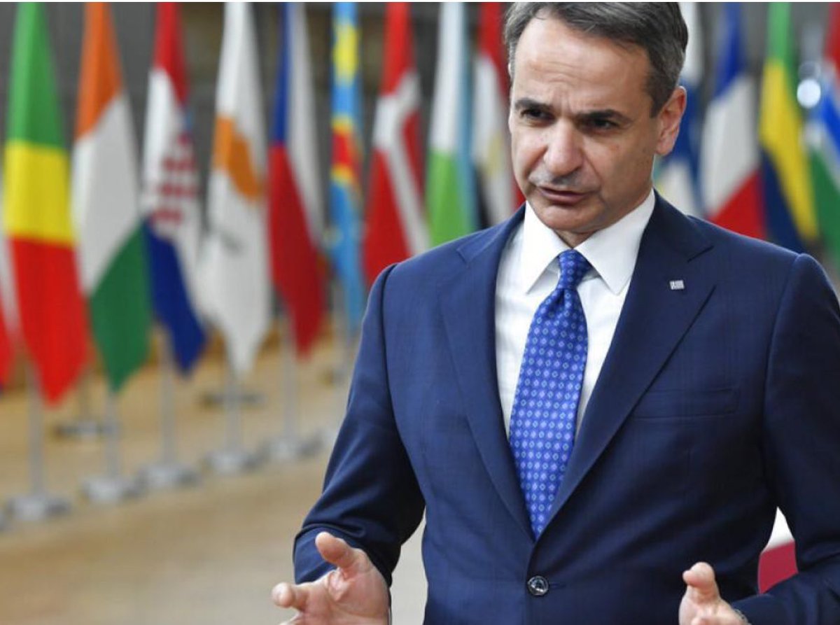 patriotikogr's tweet photo. Καταδίκη Ευρωκοινοβουλίου για την Ελληνική Κυβέρνηση: 
Το πρόσφατο #καταδικαστικό_ψήφισμα του #Ευρωκοινοβουλίου για το κράτος δικαίου στην #Ελλάδα, δείχνει την πραγματική άποψη που έχουν στην Ευρώπη για την κυβέρνηση #Μητσοτάκη.
Οι Ευρωπαίοι ευρωβουλευτές που καταδίκασαν την Ελλάδα απλώς έκαναν μία αντικειμενική κριτική των πεπραγμένων της κυβέρνησης Μητσοτάκη.
«Παραβίασε βασικά δικαιώματα του πολίτη με τον υποχρεωτικό εμβολιασμό για τον Covid, με το υποχρεωτικό lock down και με τον περιορισμό της ελευθερίας σε όσους δεν ήθελαν να εμβολιαστούν.
Μάλιστα παρά το γεγονός ότι προέβη σε αυτές τις ολοκληρωτικές ενέργειες η Ελλάδα η χώρα με τους περισσότερους νεκρούς σε ολόκληρη την Ευρωπαϊκή Ένωση σε σχέση με το πληθυσμό της!»

Υπάρχει το σκάνδαλο των παρακολουθήσεων το οποίο περιλαμβάνει χιλιάδες πολίτες, πολιτικούς, υπουργούς, επιχειρηματίες να στέλνεται η υπόθεση στην Δικαιοσύνη και ακόμα να μην υπάρχει πόρισμα και τα ΜΜΕ να το χειρίζονται με την απόλυτη «ελαφρότητα» σα να πρόκειται για ένα ελάσσων ζήτημα!
Μάλιστα έγ��ναν τα πάντα ώστε η αρμόδια Ανεξάρτητη Αρχή για την διασφάλιση του απορρήτου των επικοινωνιών για να μην εξετάσει τα στοιχεία της υπόθεσης και να διασ��ρεται ο πρόεδρός της από τα φίλοκυβερνητικά ΜΜΕ.
Να σημειωθεί πως οι ανεξάρτητες αρχές ιδρύθηκαν γιατί το επέβαλε η ΕΕ και μάλιστα κατοχυρώθηκαν συνταγματικά!
Τα ΜΜΕ πήραν πολλά εκατομμύρια για να διαφημίσουν το «Μένουμε σπίτι» και έτσι δεν θίγουν ποτέ κανένα «κακώς κείμενο».
Η συγκεκριμένη κυβέρνηση έχει ξεπεράσει κάθε όριο ανοχής από το σύνολο των ελληνικών ΜΜΕ σε όλη την πολιτική ιστορία της χώρας τουλάχιστον από την Μεταπολίτευση και μετά.
Η σφαγή στα Τέμπη με τους 57 νεκρούς προκάλεσε την επέμβαση ου Ευρωπαίου Εισαγγελέα και τι γίνεται στην Ελλά��α;
Η Δικαιοσύνη καθυστερεί την υπόθεση χωρίς να αναζητηθούν υπουργικές ευθύνες και η κυβέρνηση δημιουργεί μία εξεταστική επιτροπή που αναζητά τις αιτίες από το 2000 και μετά.
Έρχονται οπαδοί ξένης ομάδας στη χώρα χωρίς να τους ενοχλήσει κανείς, μαχαιρώνουν Έλληνα φίλαθλο και ακόμα δεν έχει ανακαλυφτεί ποιος διέπραξε την δολοφονία.
Γίνονται επεισόδια οπαδικής βίας, σκοτώνεται αστυνομικός εν ώρα υπηρεσίας στα επεισόδια αυτά και δεν συλλαμβάνεται κανείς ηθικός αυτουργός.
Πλημμύρες και πυρκαγιές κατέστρεψαν την χώρα και οι πολίτες ήταν ανυπεράσπιστοι ενώ ακόμα δεν υπάρχει πόρισμα για τα ανεπαρκή έργα υποδομών στην Θεσσαλία και δεν έχει λογοδοτήσει ο πρώην περιφερειάρχης…
Η ακρίβεια ενώ έχει πέσει το ενεργειακό κόστος έχει ξεπεράσει κάθε προηγούμενο κ��θώς  τα ίδια προϊόντα σε άλλες ευρωπαϊκές χώρες με μεγαλύτερους μισθούς πωλούνται φθηνότερα και στην Ελλάδα ακριβότερα.

Απίθανο λοιπόν θα ήταν αν η Ελλάδα δεν είχε καταδικαστεί. #Ελλάδα #Καταδίκη #Ευρωκοινοβούλιο #Κυβέρνηση #ΝΔ #ντροπή