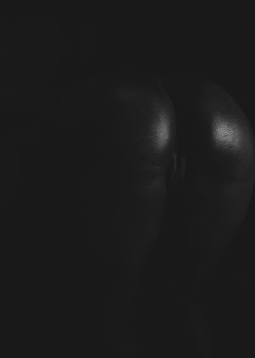 MUDB0YY's tweet photo. Nude artist
Medium - Photography 
Location - Lagos, Nigeria
Available for collaborations
Send a dm to purchase framed exclusive copies of my works. https://t.co/7BudaRsnaG