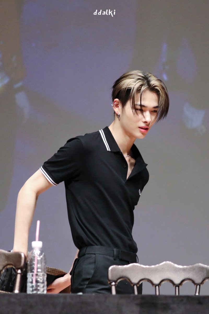 NI_KIJPEG's tweet photo. ni-ki in black polo shirt💥💳💥💳💥💳💥💳💥💳💥💳💥💳💥💳

#NI_KI #니키 https://t.co/8WWpdyiP2x