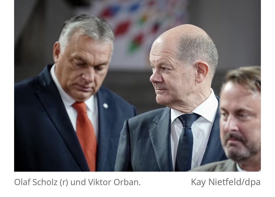 Ich komme nicht drauf, was Orban falsch macht❓

UNGARNs Erfolgsgeschichte:
▪️stetiges Wirtschaftswachstum,
▪️niedrige Energiepreise,
▪️niedrige Steuern und Abgaben,
▪️Rekordgewinne deutscher Unternehmen in Ungarn,
▪️Einkommen der Bürger steigt,
▪️96% Wohneigentum,
▪️keine…