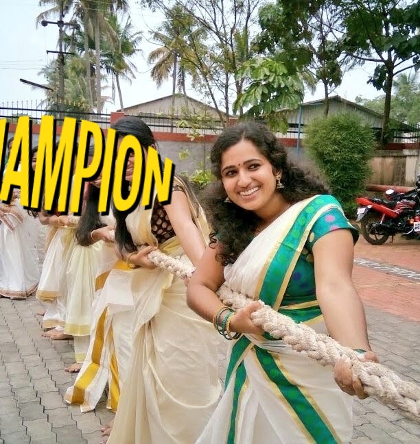 AthiraR60997's tweet photo. Who will win?🏅
#onam #celebration #vadamvali #compatition #keralastyle https://t.co/PsqYsJAbBa