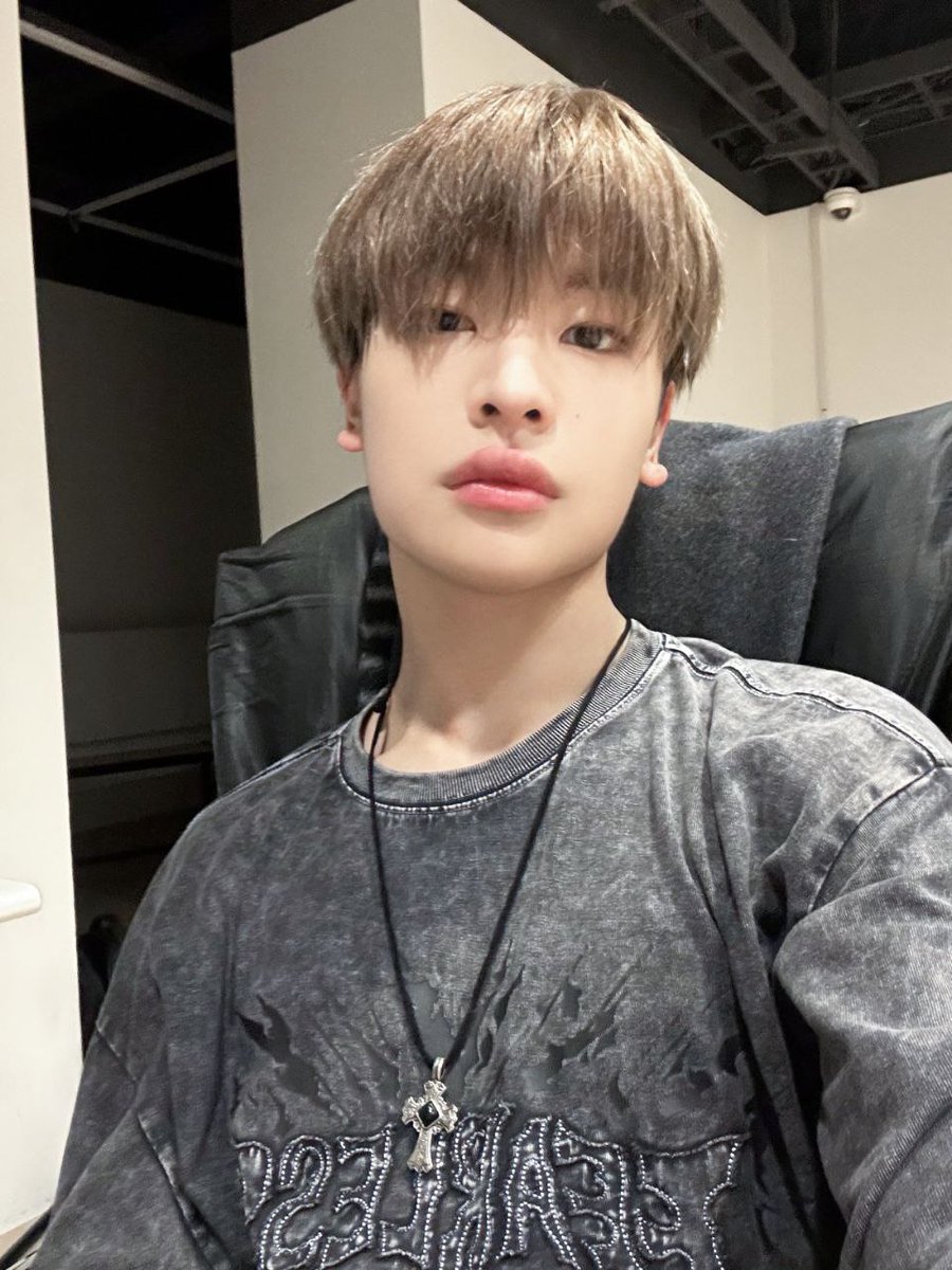 X | TRAD ⚡ 09.01 24

"roady, ¿cómo estás?
 Te extraño muchoㅜ❣️"

#xikers #싸이커스 

⚡️🩵 Xikers Costa Rica 🩵⚡️