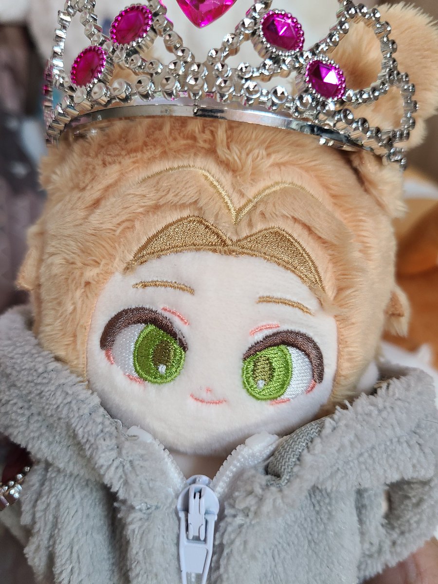 공주나노
뽀담뽀담
저기요!! 어딜 보시는거에욧!!!