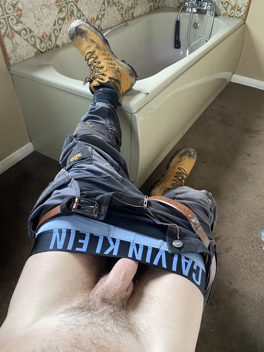 Bi CHXRLIE.👷🏼‍♂️ tweet media
