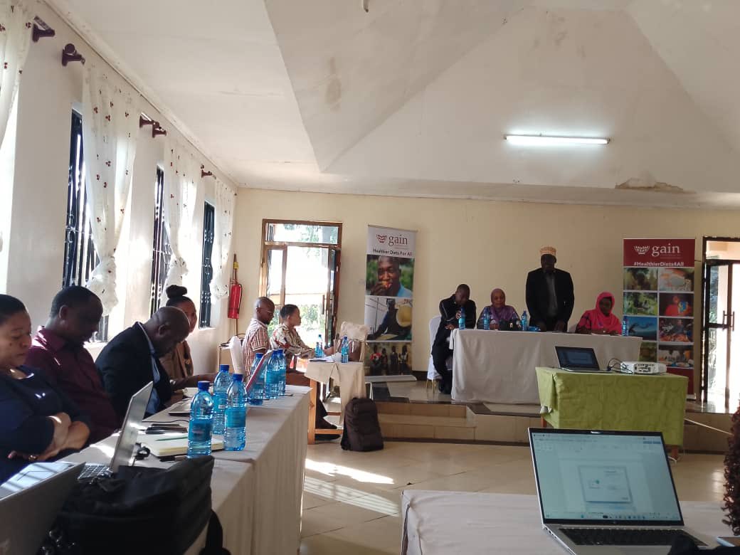GAIN_TANZANIA's tweet photo. Engagement meeting at LGAs level in Kagera region is in progress. 
The focus is on advocacy and demand creation of fortified food and diet diversity both within schools and the broader community
@SankuPHC @panita_tz @OR_TAMISEMI https://t.co/kYnbbJCK5o