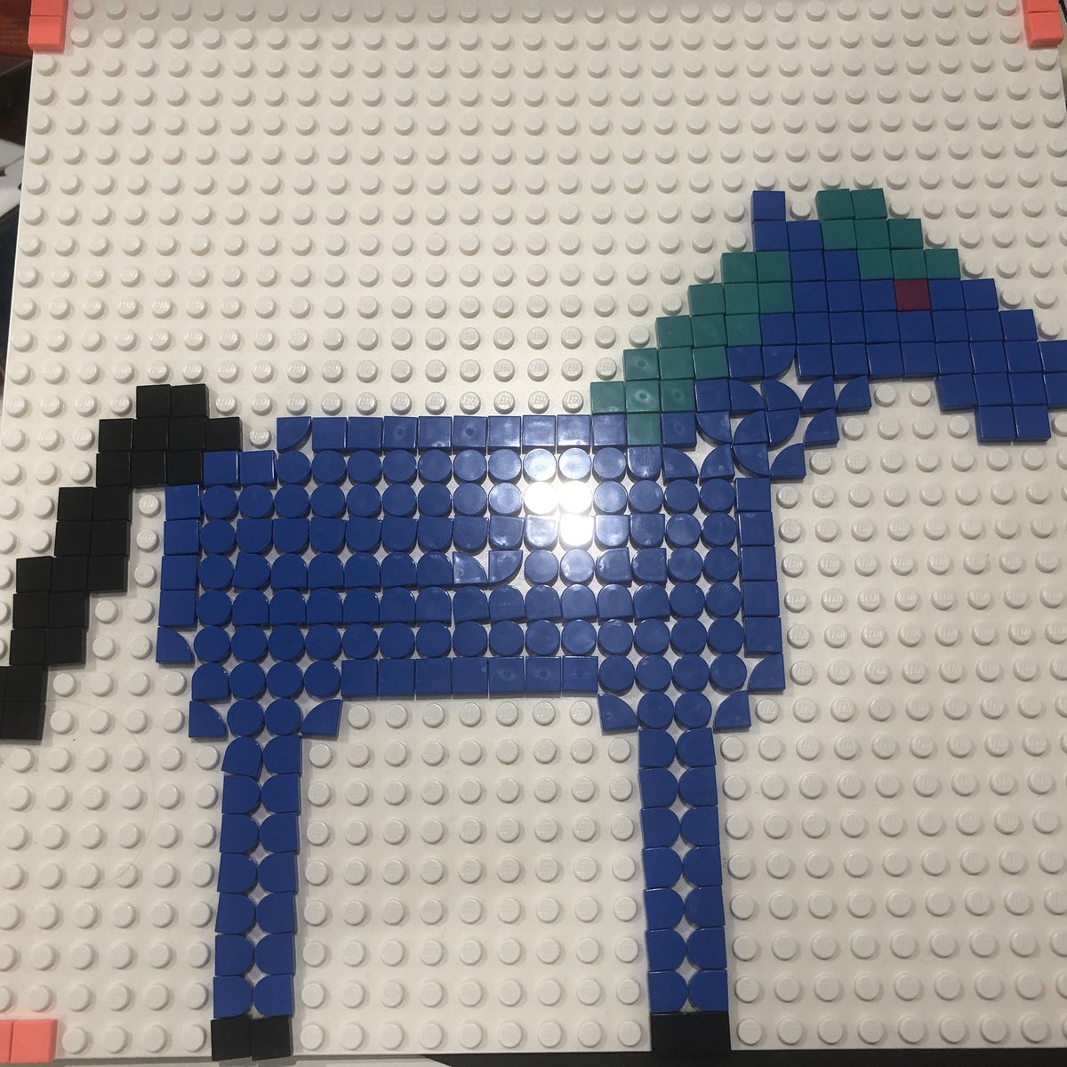 BlockHorses's tweet photo. BlockHorse with Noggles in Lego https://t.co/8fal1Gz79q