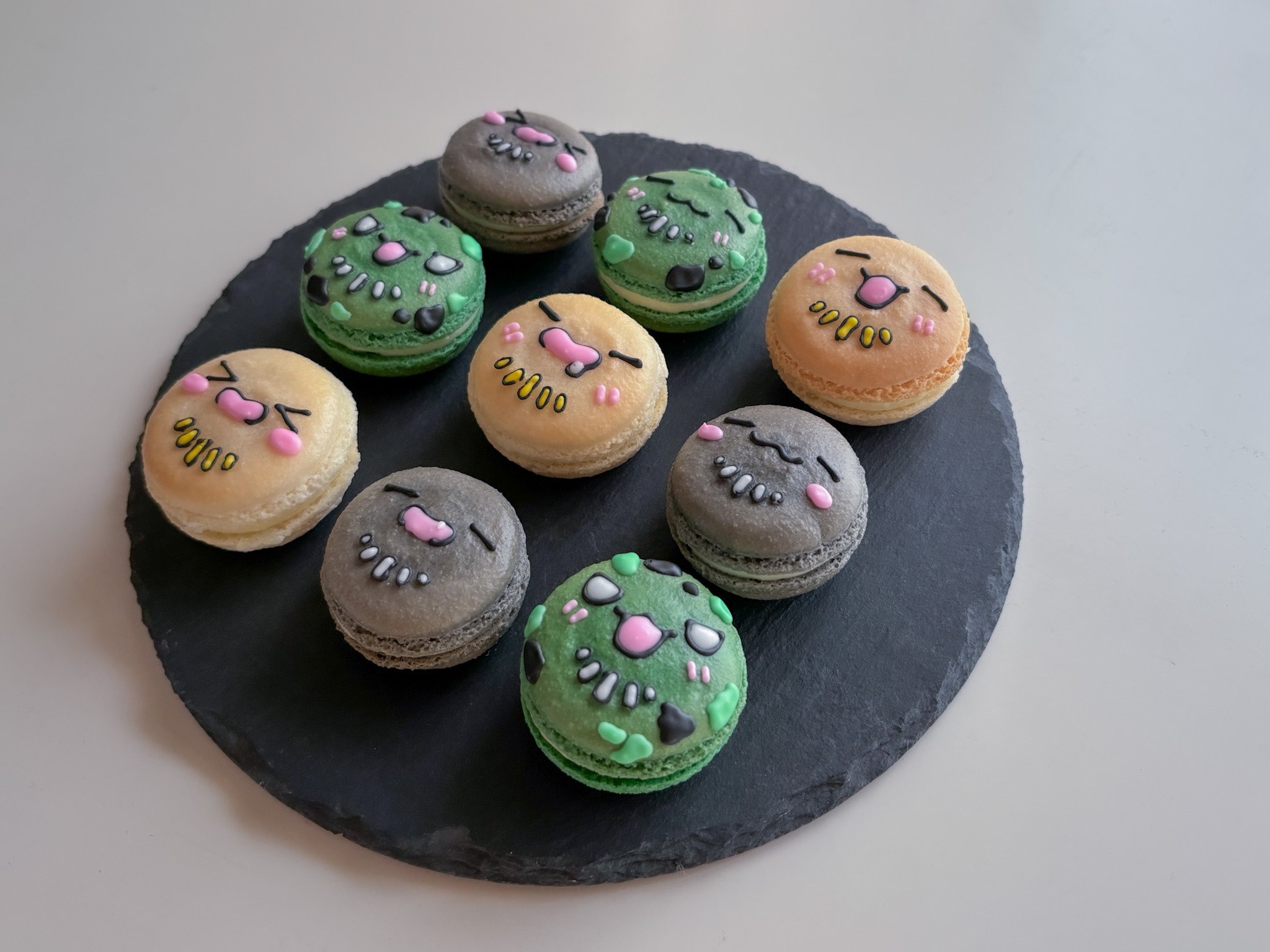 macaron様　おまとめ⭐︎専用です⭐︎ Box of 5 Macarons | Menu | マクドナルド公式