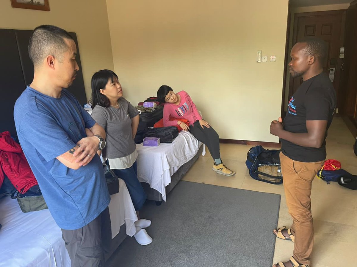 Exceed_Tours's tweet photo. Briefing for Mt.Kilimanjaro Trek- 6 Days Machame Route 
_____________
Group Tour
Book your seat 💺 today https://t.co/uBaHuISSkC