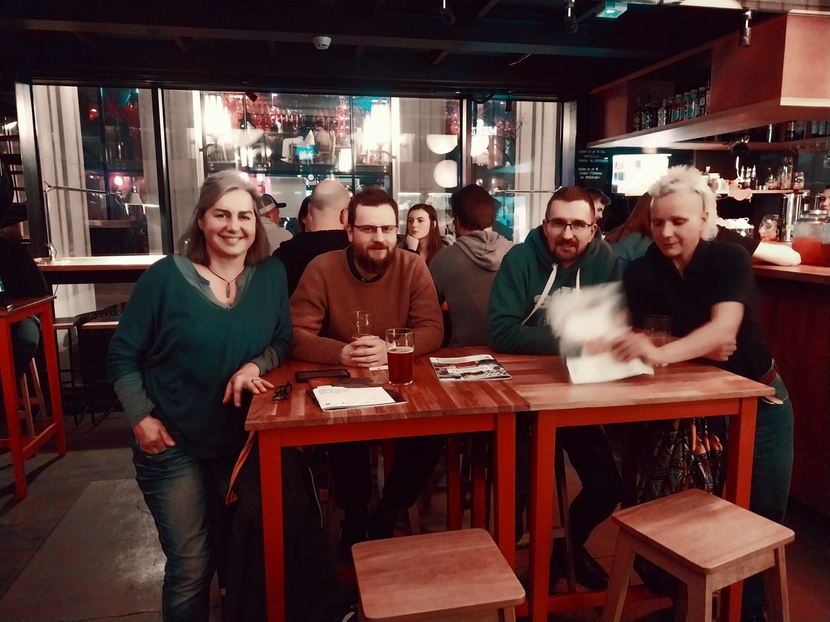 Adi_Mica's tweet image. Great meeting  #FailureLab #UW #SGH with #BeateSchmidtke
@uvic
. Talked about research-community bridges and knowledge transfers, failure indicators, creativity &amp;amp; European projects. Dunno know how it happened, but we even discussed boxing :)

@pawlak_mikolaj
@KubickiPawel