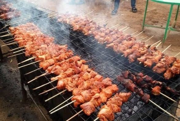 Pork is a delicacy for many. But, many people believe that it is white meat and therefore healthier than red meat.

In fact, many use this as a major reason to eat pork. But pork is actually red meat not white meat.

Does knowing this make you less likely to eat pork or not?