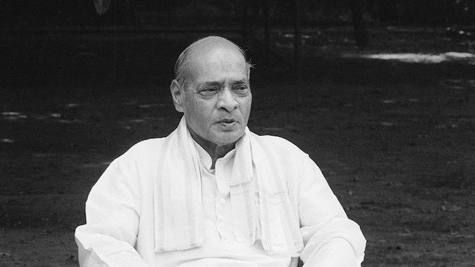 MaheshBabu_MBBS's tweet photo. #BharatRatna to our #9thPrimeMinisterofIndia,#4thchiefministerofAndhraPradesh &amp; #FatherofIndianeconomicreforms #PVNarasimhaRao garu.He led an important administration, overseeing major economictransformation &amp;He is known for introducing various liberal reforms to India's economy. https://t.co/zA6Uqw1dUe