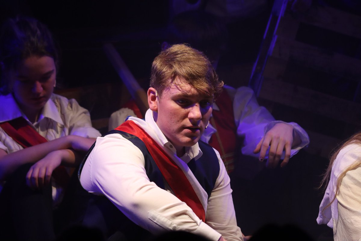 Hele'sDramaDept tweet media