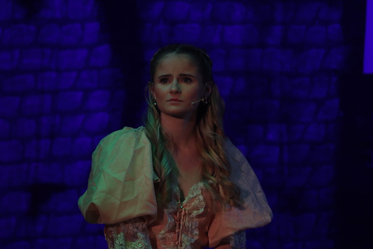 Hele'sDramaDept tweet media