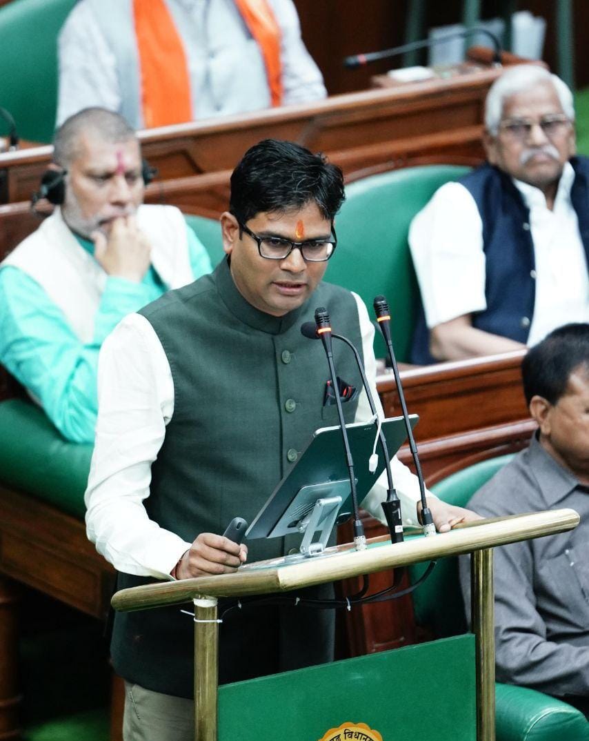 छ्त्तीसगढ़ के विकास को ग्रहण लग गया था।
अब विकास का कृष्णपक्ष समाप्त हुआ, शुक्लपक्ष की शुरुआत हुई है।

#CG_AMRIT_BUDGET