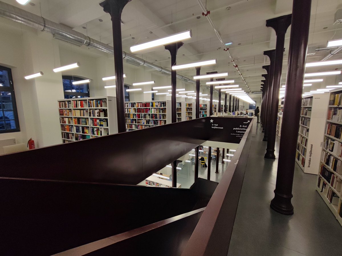 Vikend s ovom prognozom zvoni na savršeni čitateljski. Protokole s dekicama i čokoladama znate, a još koja kila knjiga i bit će taman. :) 
👉👉👉 gkr.hr