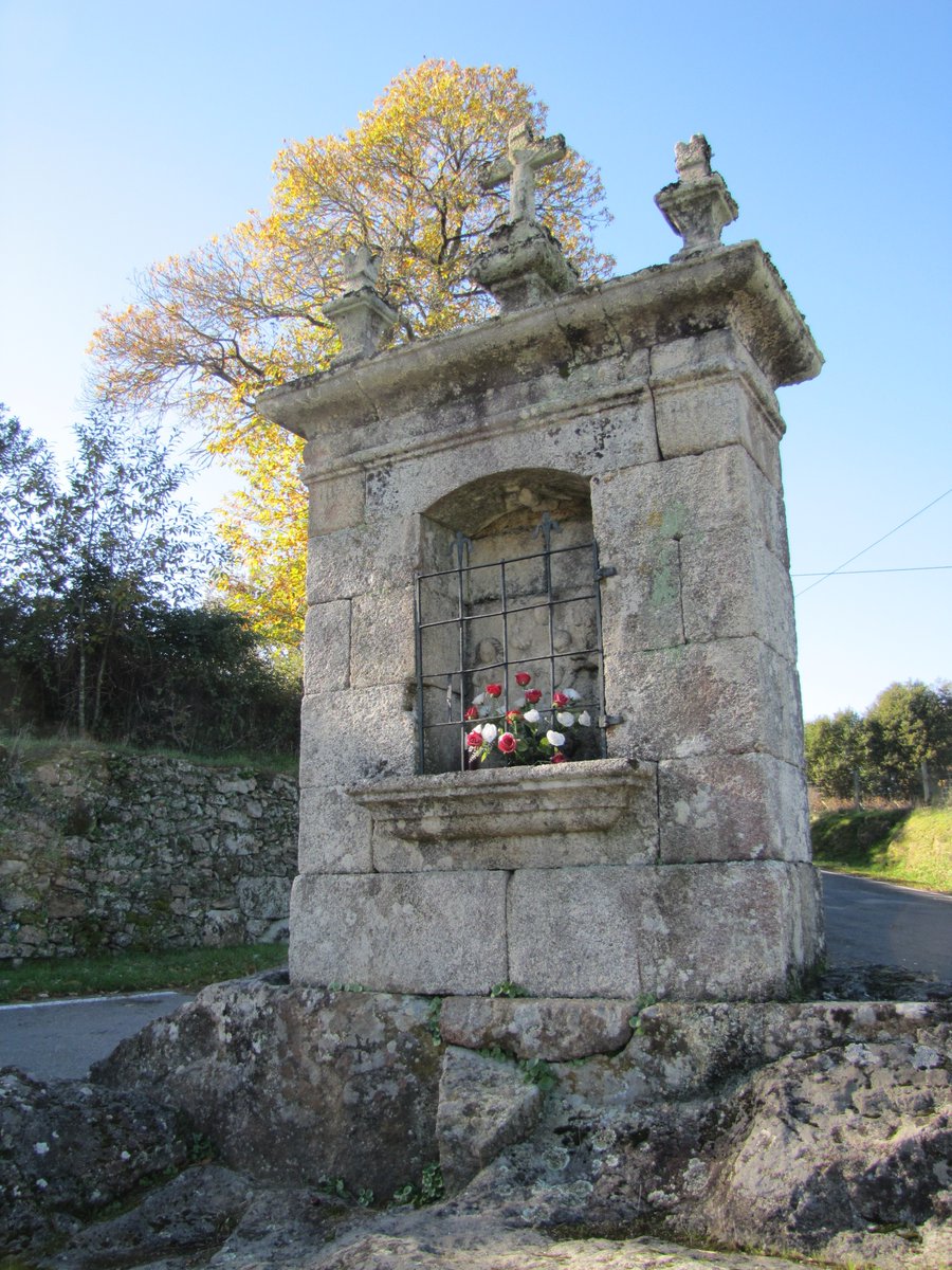 Portas do Xurés (@portasdoxures) on Twitter photo Peto de Ánimas do Rañadoiro (Muíños #RBTGX #Ourense) #arquitecturatradicionalgalega #petodeánimas <a href="/apatrigal/">Asociación para a defensa do Patrimonio Galego</a> Peto de Ánimas do Rañadoiro (Muíños #RBTGX #Ourense) #arquitecturatradicionalgalega #petodeánimas <a href="/apatrigal/">Asociación para a defensa do Patrimonio Galego</a>