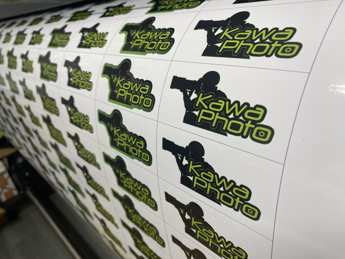 シール屋フル稼働💪🏻