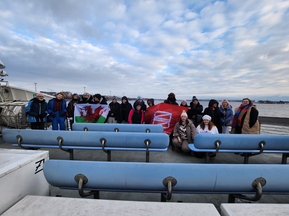 postgradart tweet media