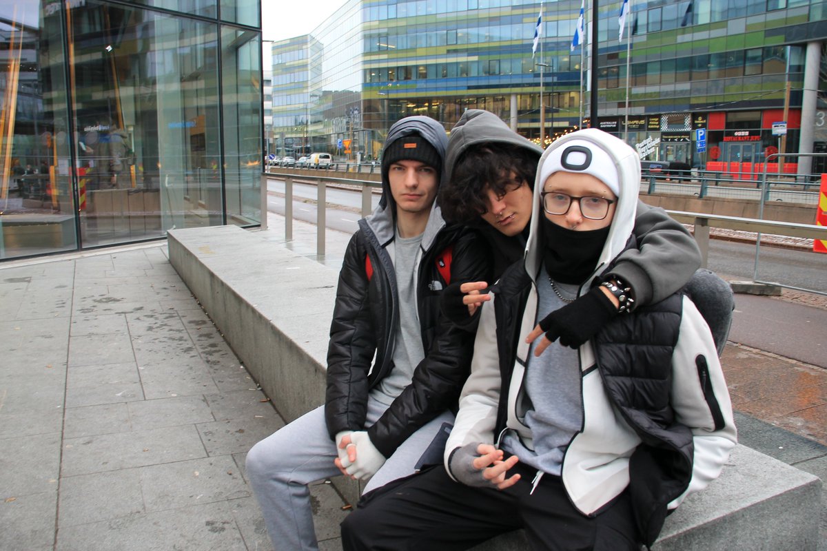 postgradart tweet media