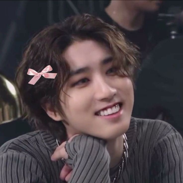 Жизненно необходимый тред ; 
     ₊˚ ° Культовые прически Хан Джисона

GET WELL SOON HAN  °₊˚ °
#ForeverByYourSideHAN