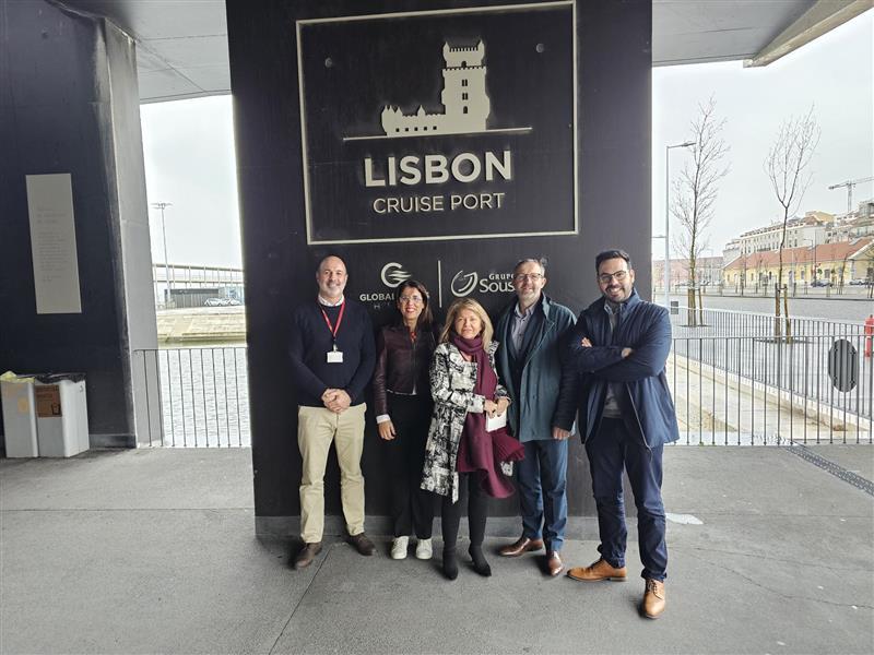 Preparations for the next #AivpWorldConference continue with a meeting at the Lisbon Cruise Port. With Duarte Morais Cabral, @brunoaivp, @JoseMPSanchez
#AivpLisbon2024 @portodelisboa
🗓 27-29 November 2024
📍 Lisbon, Portugal
Stay tuned 🔗 swll.to/HYpOba