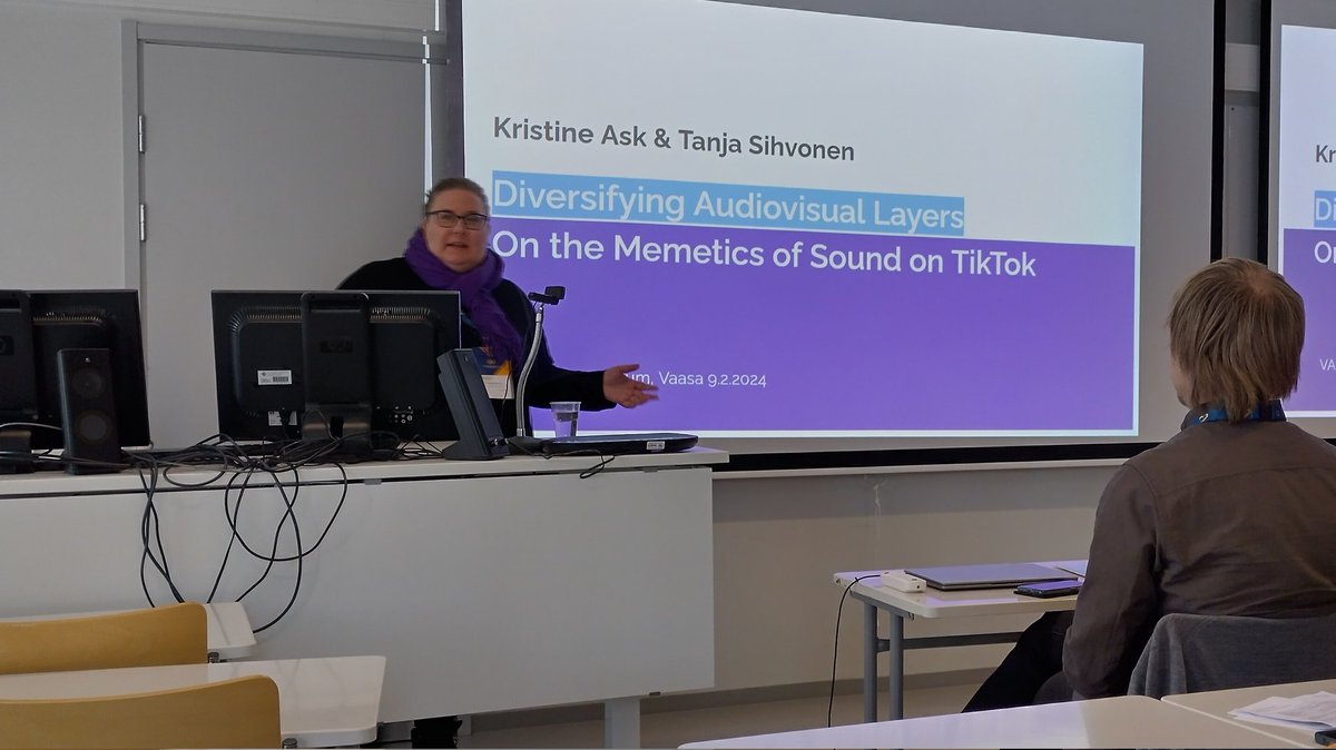 HietikkoH's tweet photo. No nyt sitä Tiktokkia! Tanja Sihvonen @hopetaz avaa Vaasan yliopiston @TikTok_tutkimus antia siitä, mitä merkitys äänillä on Tiktokissa. #VAKKI2024 https://t.co/DH08AYTAD5
