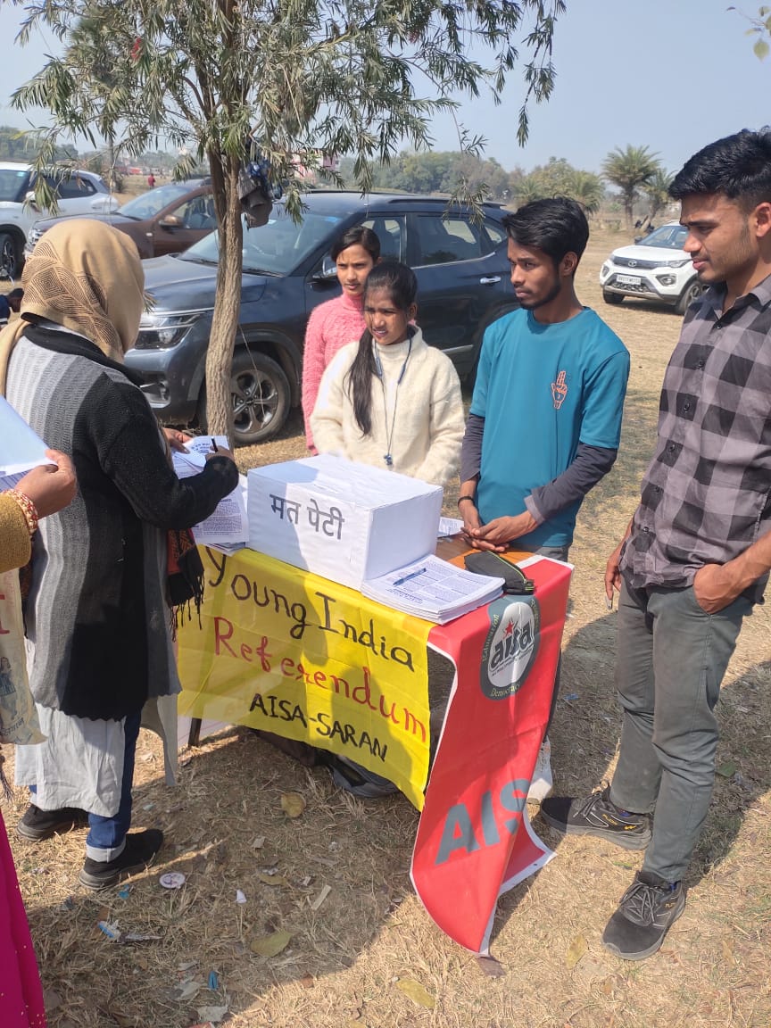 PrasenjeetKuma6's tweet photo. JP University Chhapra में Young India Referendum।
#YoungIndiaReferendum2024 #YouthVoice #Students #Employment #2024 #NotoDereservation https://t.co/DDSBCsRU1j