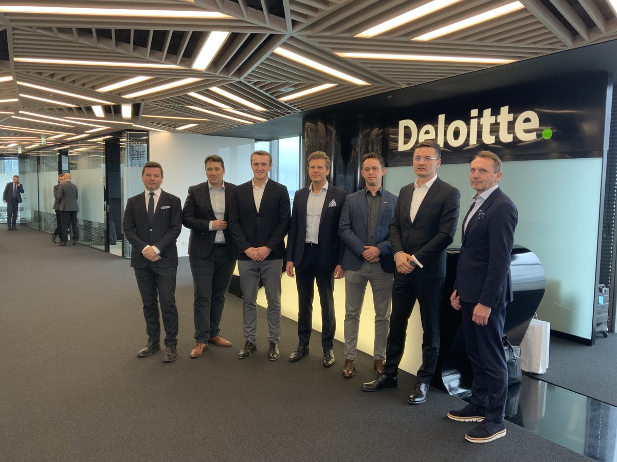 STRABAG_PL's tweet image. ½ 5 lutego w siedzibie @Deloitte odbyło się #spotkanie poświęcone 11. edycji raportu „Polskie Spółki Budowlane 2023”.
Zapraszamy do zapoznania się z raportem👉 tiny.pl/dhgz4
#STRABAG #WorkOnProgress