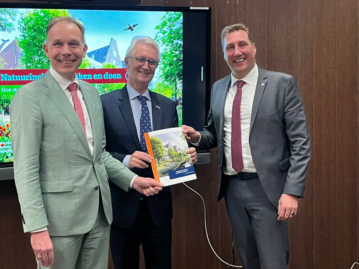 Provincies zien de natuur als partner van de grote opgaven rond bouw, vergroten van de leefbaarheid en veranderingen die nodig zijn in het landelijk gebied. Dat geven provincies aan in hun reactie op de Agenda natuurinclusief 2.0 
ipo.nl/nieuws/provinc…
#Natuurinclusief