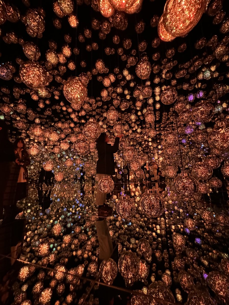 yasintara's tweet photo. Teamlab Borderless 

#teamlabTOKYO  #TeamlabBorderless #tokyo https://t.co/ixAhXkceqJ