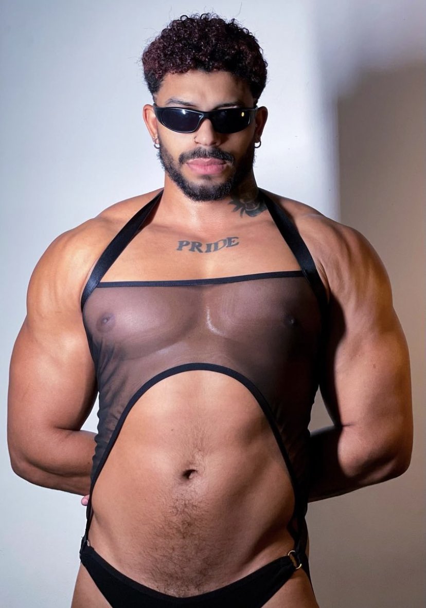GAYPLAY tweet media