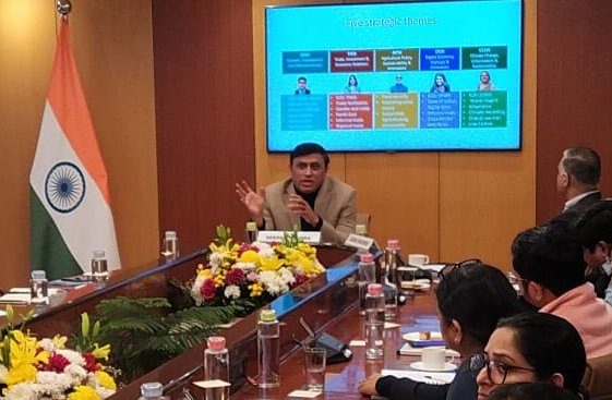 G20UConnect's tweet image. Dr. Mishra's inaugural #CEOSeries talk on Research verticals #ICRIER
#GEM:Growth,Employment &amp;amp; Macroeconomy
#APSI:Agri Policy,Sustainability&amp;amp;Innovation
#TIER:Trade,Investment&amp;amp; Econ. relations
#DESI:Digital Econ. &amp;amp; Startup Innovation
#CCUS:Climate C. ,Urbanisation &amp;amp; Sustainability.