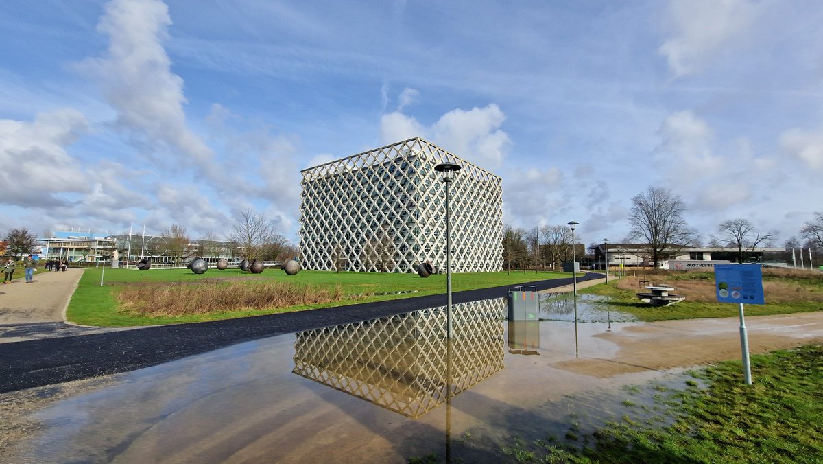 Tim van Hattum (@tvanhattum) on Twitter photo Ook op de campus <a href="/WUR/">Wageningen U&R</a> proberen we de #sponswerking te vergroten. Het levert in ieder geval prachtige plaatjes op #klimaatadaptatie Ook op de campus <a href="/WUR/">Wageningen U&R</a> proberen we de #sponswerking te vergroten. Het levert in ieder geval prachtige plaatjes op #klimaatadaptatie
