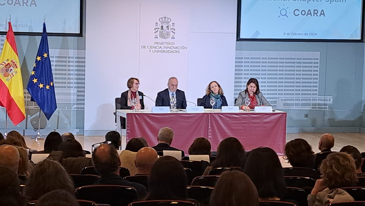 CrueUniversidad's tweet photo. La presidenta @EvaAlconUJI en #NationalChapterSpain
➡️ Es fundamental avanzar hacia una evaluación más cualitativa
➡️Con indicadores más centrados en valorar publicaciones y otros resultados de investigación que supongan un avance del conocimiento
https://t.co/F99LKfx1Pm https://t.co/g4i2pB6ylW