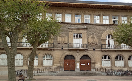 #Gasteiz ko Udalak Arte eta Ofizioen Eskola Fundazioa babestu du 435.000 eurorekin v-g.eus/3HTZXBd 

El Ayuntamiento de #VitoriaGasteiz apoya a la Fundación Escuela de Artes y Oficios con 435.000 euros v-g.eus/3waNWot