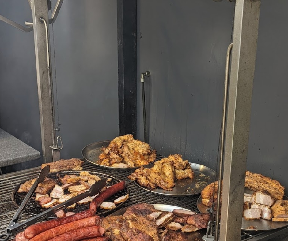 Drooling🤤 Doesn't this look amazing!! 

#localgreengrocer #en2 #enfield #enfieldmarket #fresh #freshproduce #london #londonmarkets #enfieldtown #streetfood #lunch