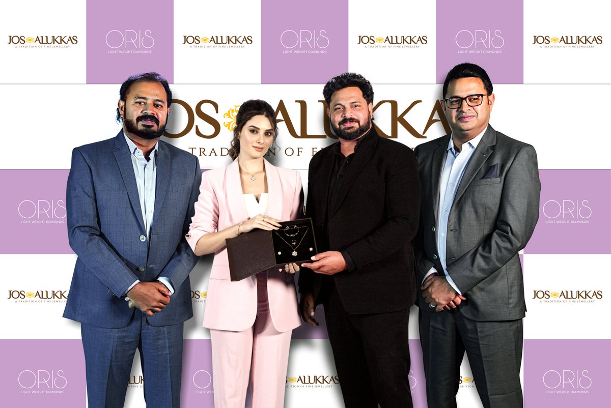 Our new lightweight Diamond collection, Oris. The collection was unveiled in a grand event in Chennai by renowned model Rafaella Siqueira. Jos Alukkas Managing Directors, Varghese Alukka, Paul J Alukka, and John Alukka attended the event.